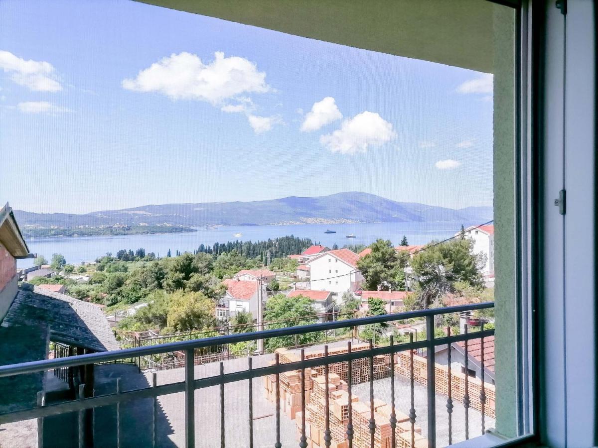 Apartments Siesta Tivat Exterior photo